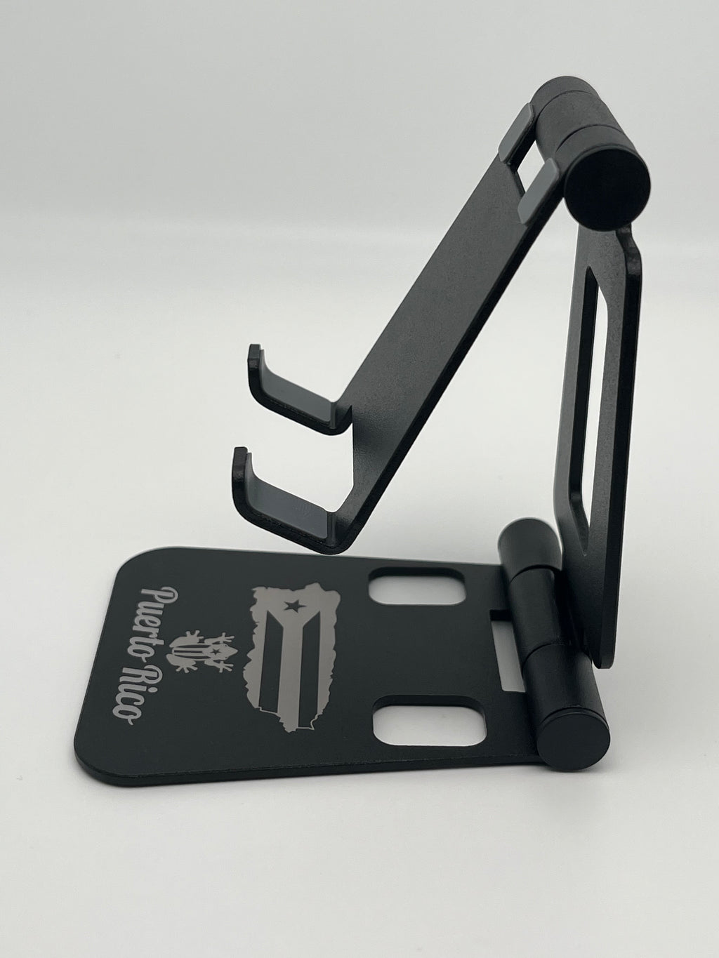Soporte para teléfono de escritorio portátil Fordable de aluminio negro para regalo, mapa de Puerto Rico y recuerdos de la bandera.